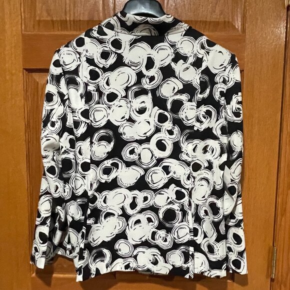 CJ BANKS Women's X Black White Full Zip Business Jacket Blazer NWOT NEW - Picture 2 of 4